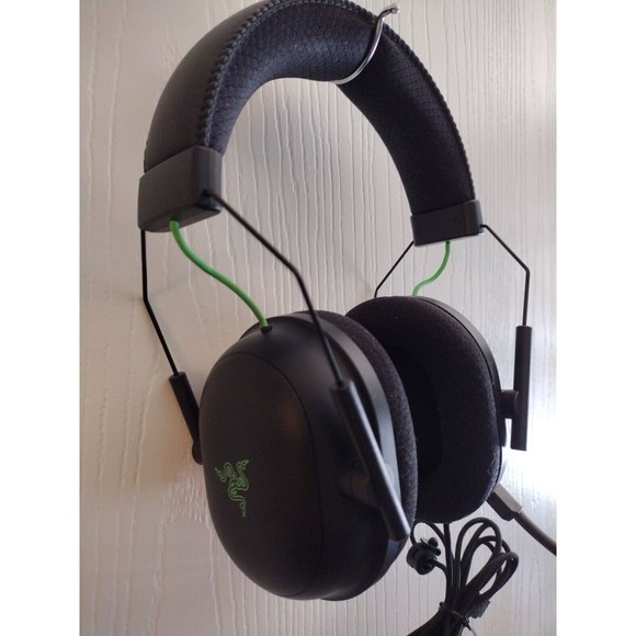 Razer BlackShark V2 Over the Ear Gaming Headset in Perfect Condition. - Picture 4 of 7